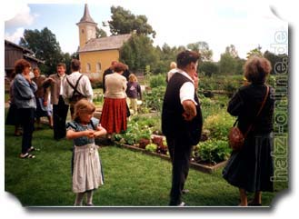 Tag der offenen Gartentr 2000 - Besucher